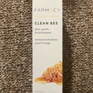 Farmacy Clean Bee Facial Cleanser - Cream and Gold